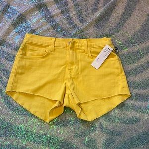 L’AGENCE AUBREY MIDRISE SHORT LIGHT MAIZE size 25
